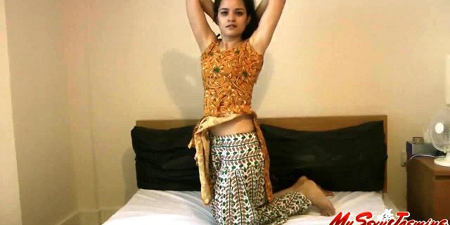 Quest reccomend sexy indian girl dance yellow