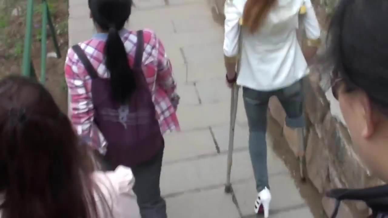 Nice chinese girl crutching