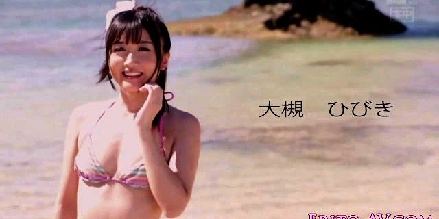 Japanese bikini babe creampied outdoors