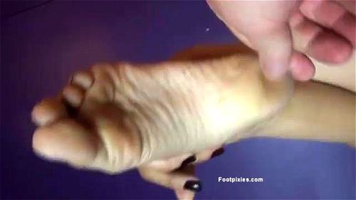 Muzzie reccomend Ballbusting footjob foot worship woman strong femdom.