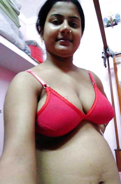 Hot and saxy bhabe bra tits image