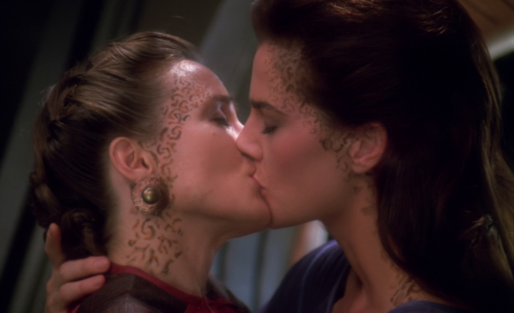 Oldie reccomend kissing lesbian star trek
