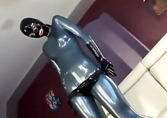 Super rubber rebreather orgasm session